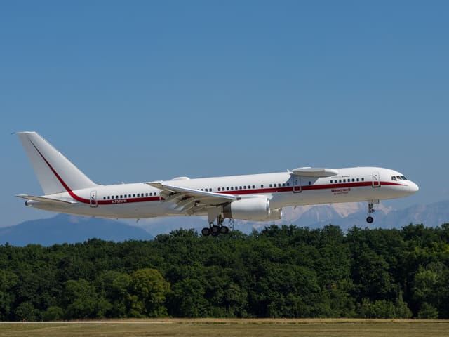 N757HW - Boeing