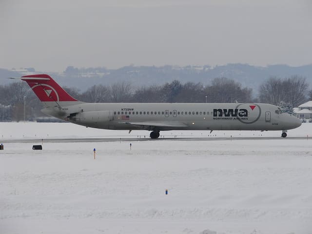 N759NW - Douglas