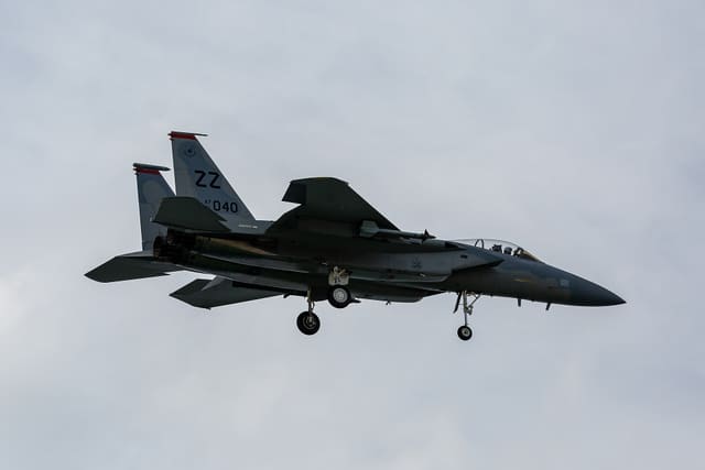  - Twin-engine aircraft