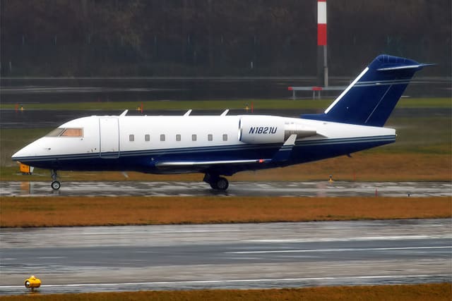 N1821U - Business jet