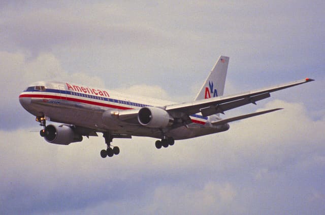 N317AA - Twin-engine aircraft