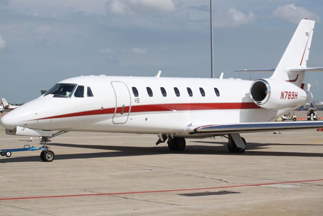 N789H - Business jet