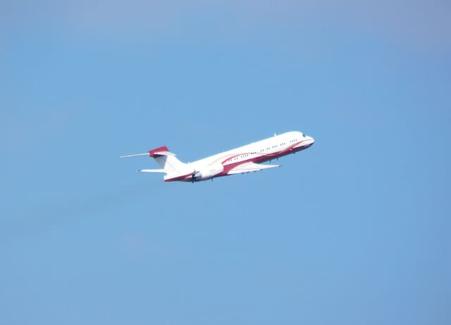 N168CF - Twin-engine aircraft