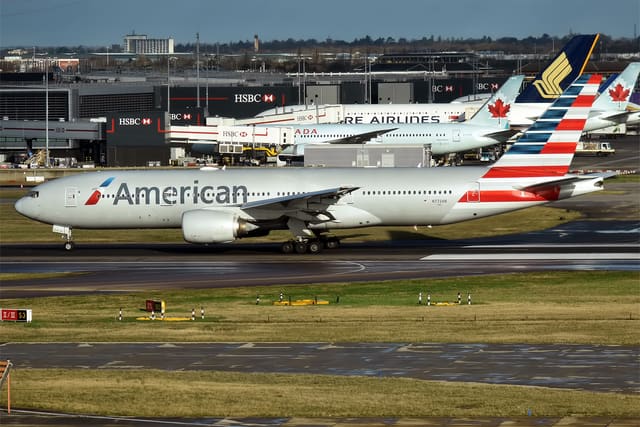 N772AN - Twin-engine aircraft