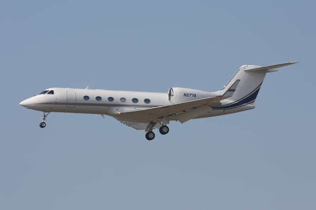 N27YA - Business jet