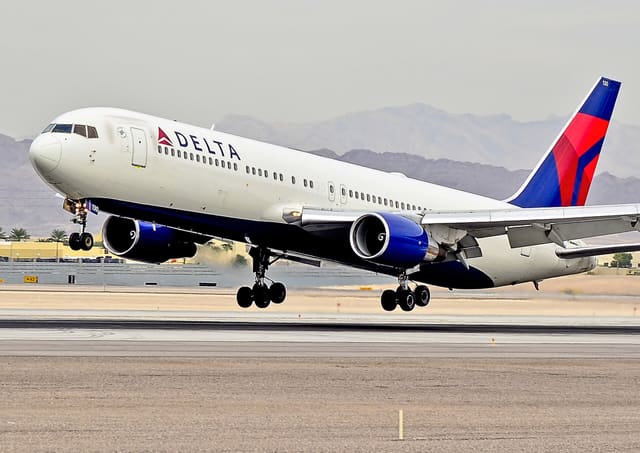 N130DL - Boeing
