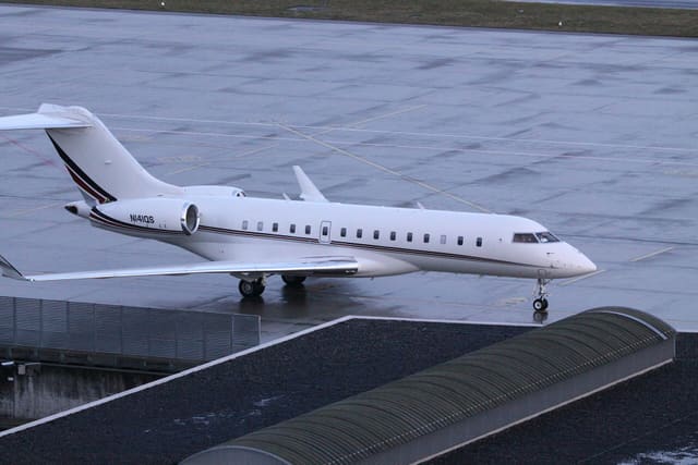 N141QS - Bombardier