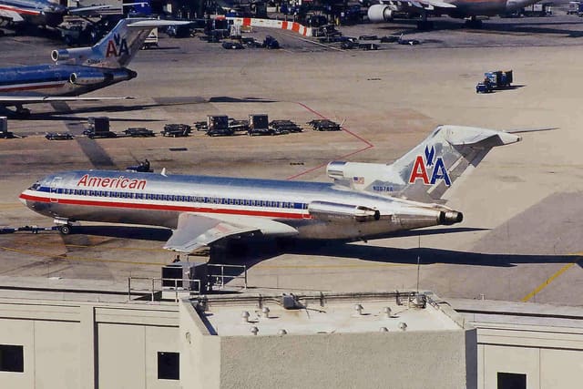 N887AA - Boeing