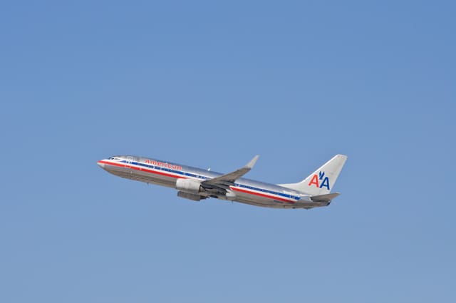 N949AN - Twin-engine aircraft