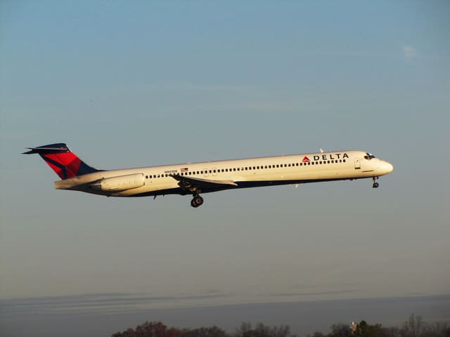 N901DE - Douglas