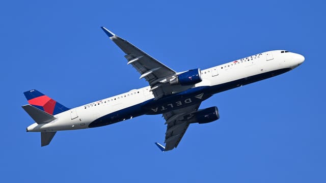 N373DX - Airbus