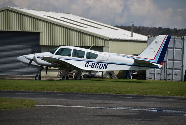 G-BGON - Twin-engine aircraft