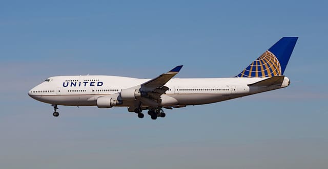N180UA - Boeing