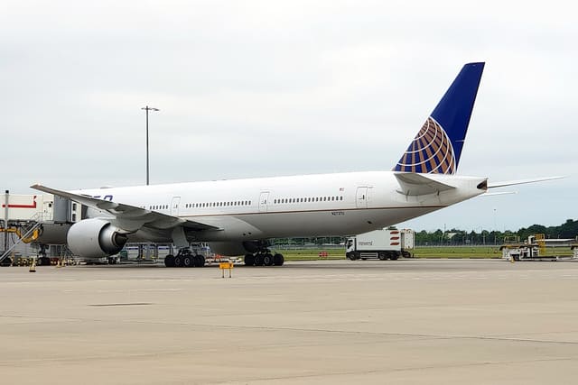 N2737U - Boeing