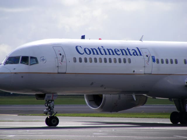 N17133 - Twin-engine aircraft