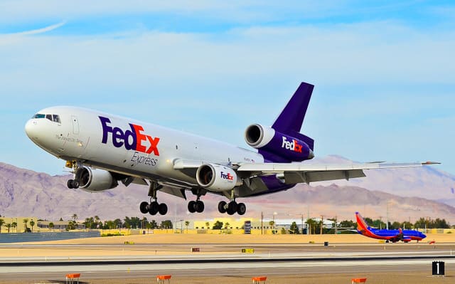 N319FE - Douglas