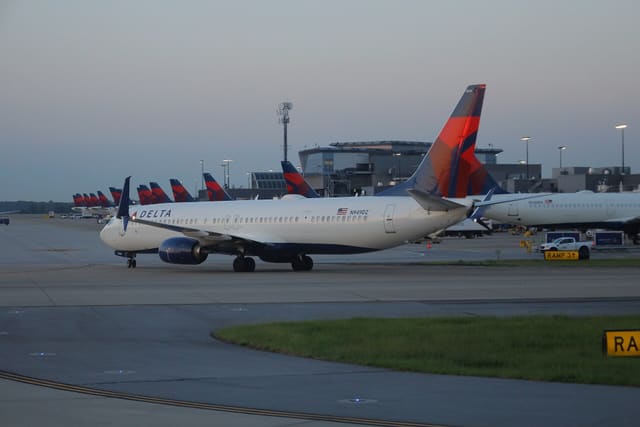N949DZ - Boeing
