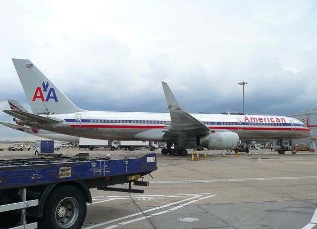 N199AN - Twin-engine aircraft