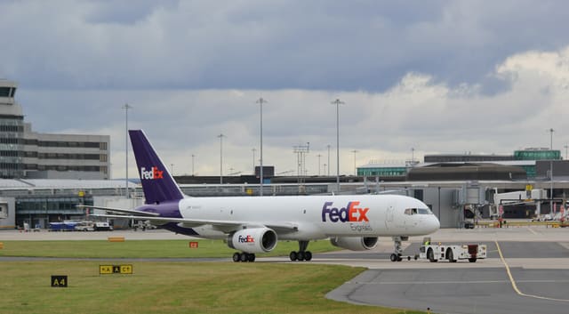 N913FD - Twin-engine aircraft