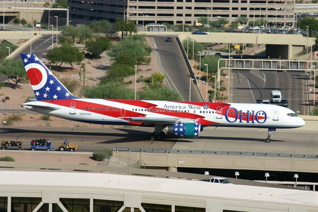 N905AW - Twin-engine aircraft