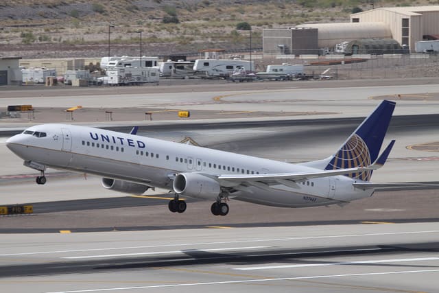 N37465 - Boeing