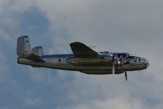 N6123C - Bombardier