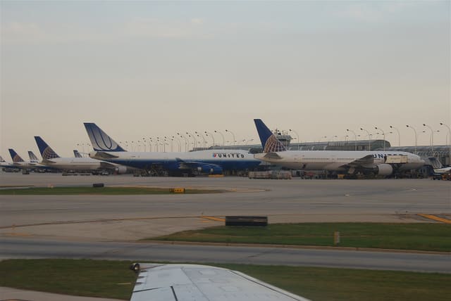 N779UA - Boeing