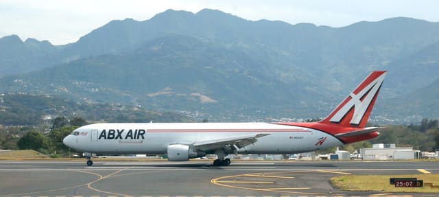 N220CY - Boeing