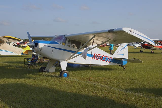 N8437D - Single-engine aircraft