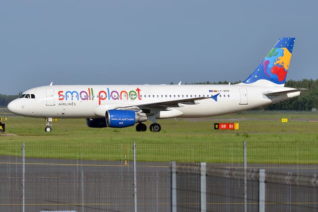 LY-SPG - Twin-engine aircraft