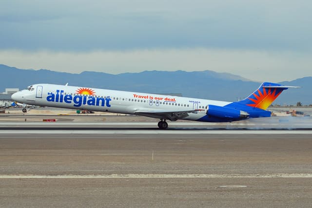 N863GA - Douglas