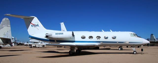 N948NA - Business jet
