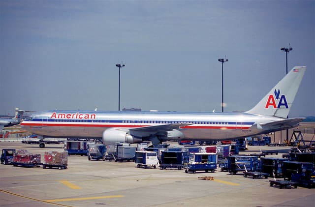 N394AN - Boeing