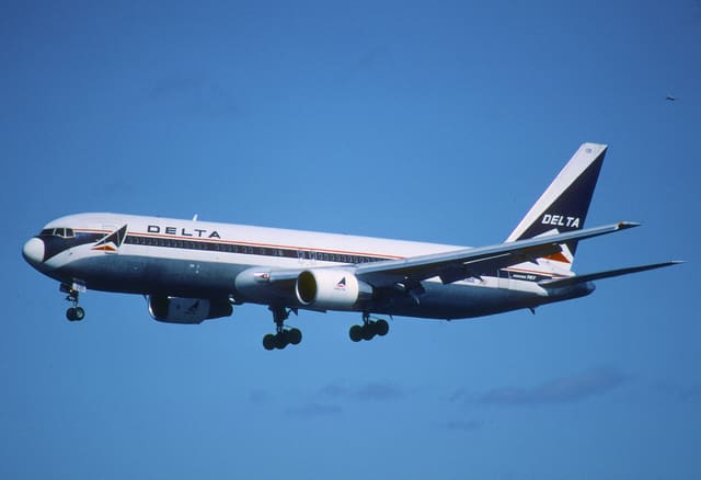 N135DL - Boeing