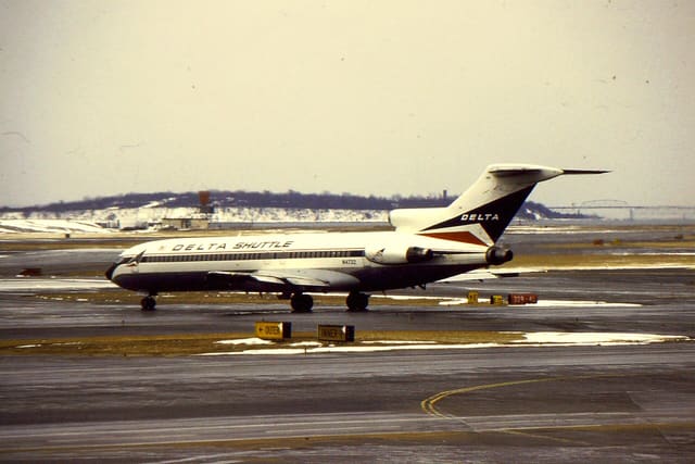 N4732 - Aircraft