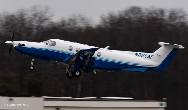 N320AF - Pilatus