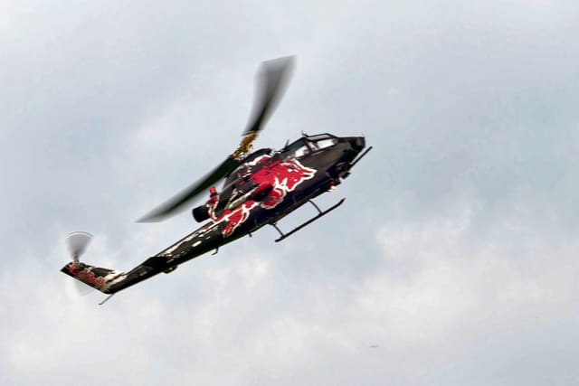 N11FX - Helicopter