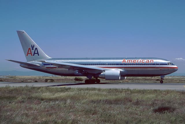 N317AA - Twin-engine aircraft