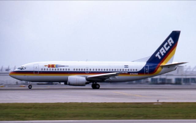 N75356 - Twin-engine aircraft