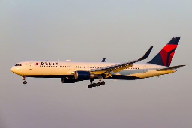 N1613B - Boeing
