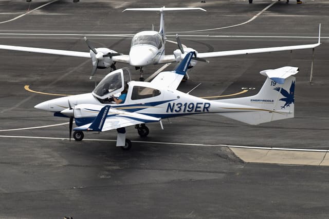 N319ER - Diamond