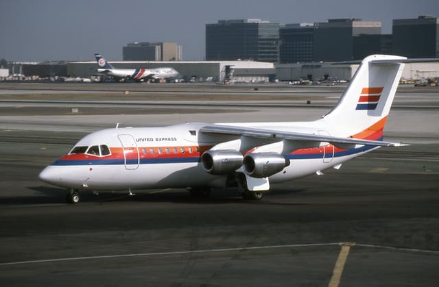 N290UE - Aircraft
