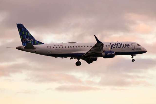 N329JB - Embraer