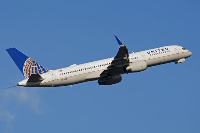 N33103 - Boeing