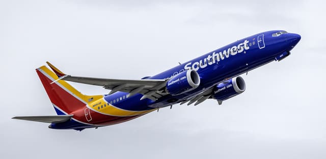 N8913S - Boeing