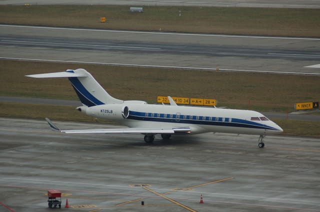 N725LB - Bombardier