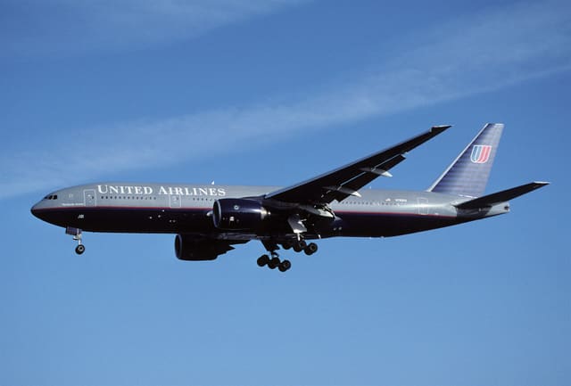 N782UA - Boeing