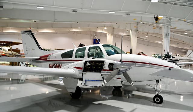 N13MK - Beechcraft