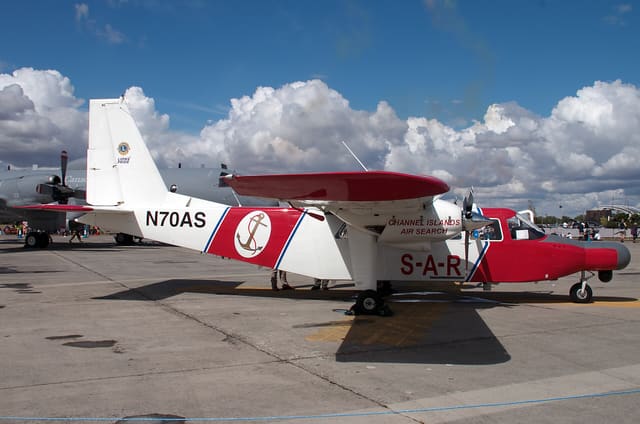 N70AS - Twin-engine aircraft