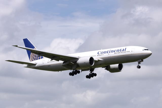 N77012 - Boeing